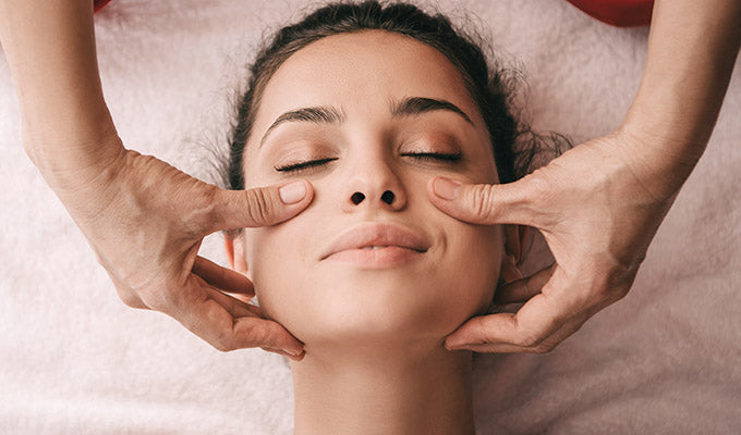 5 Anti-Aging Benefits of Facial Massage